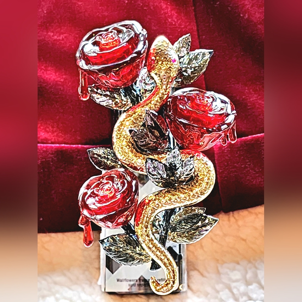 Bath & Body Works Snake and Roses Wallflower Halloween Wallflower 2023